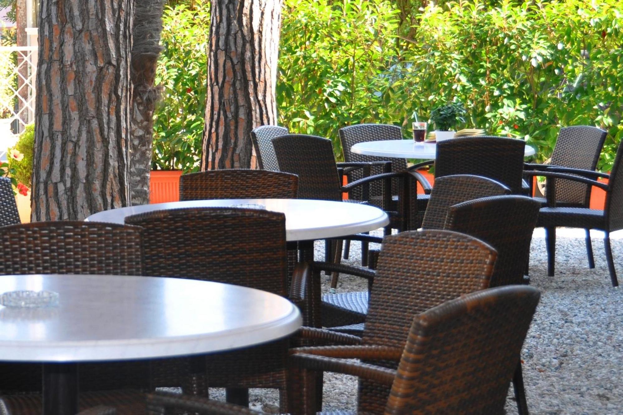 Hotel Azzurra Marina di Pietrasanta Kültér fotó