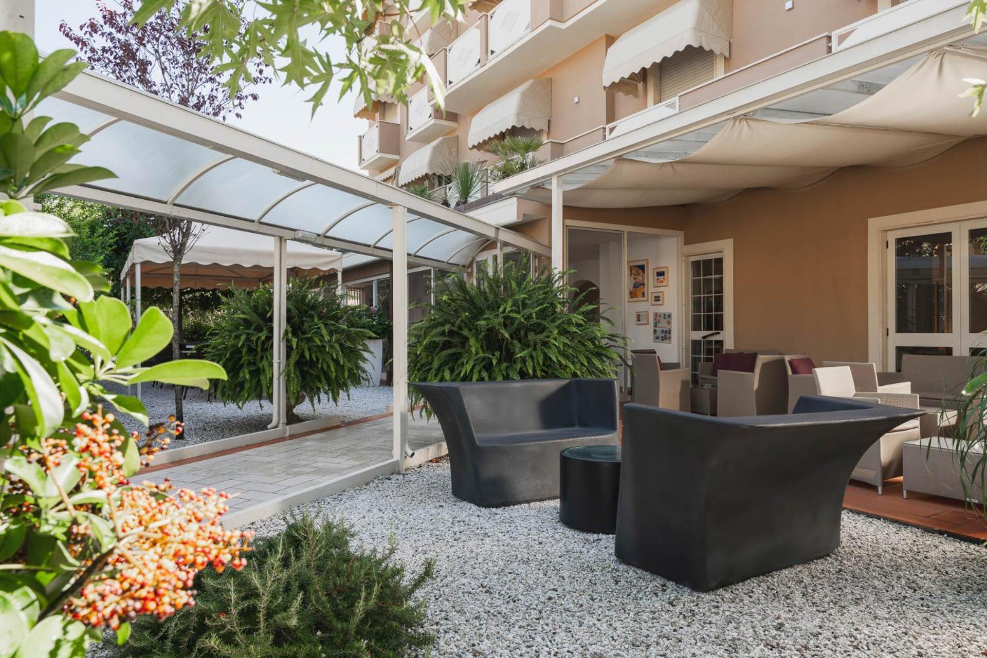 Hotel Azzurra Marina di Pietrasanta Kültér fotó