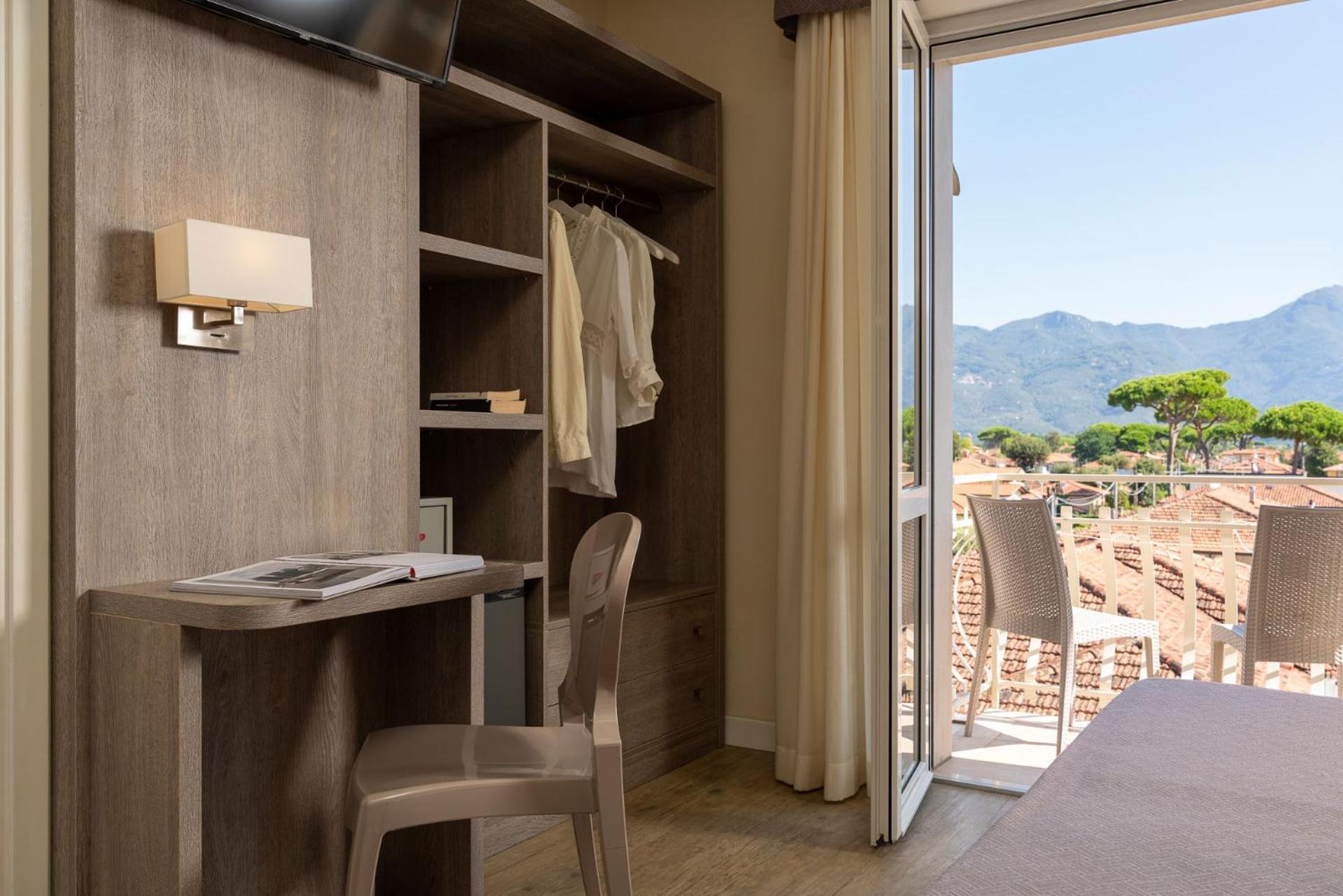Hotel Azzurra Marina di Pietrasanta Kültér fotó