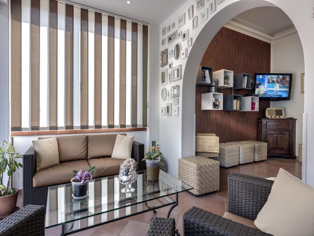 Hotel Azzurra Marina di Pietrasanta Kültér fotó